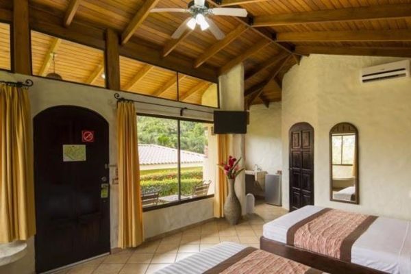 ARENAL VOLCANO INN (Fortuna)